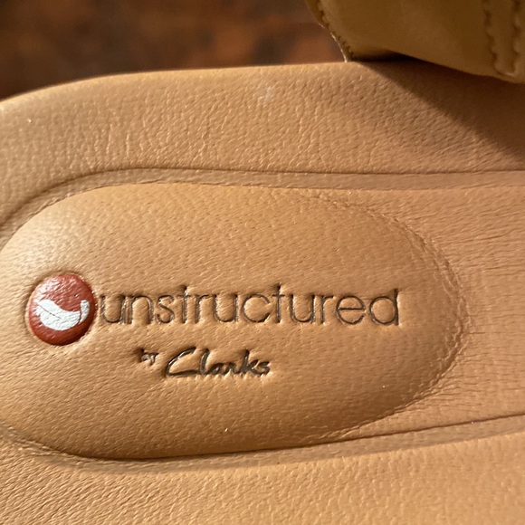 Unstructured by Clarks tan sandals, size 7 1/2, good preloved condition - Picture 5 of 7